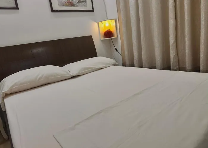 V-appartment * 地拉那